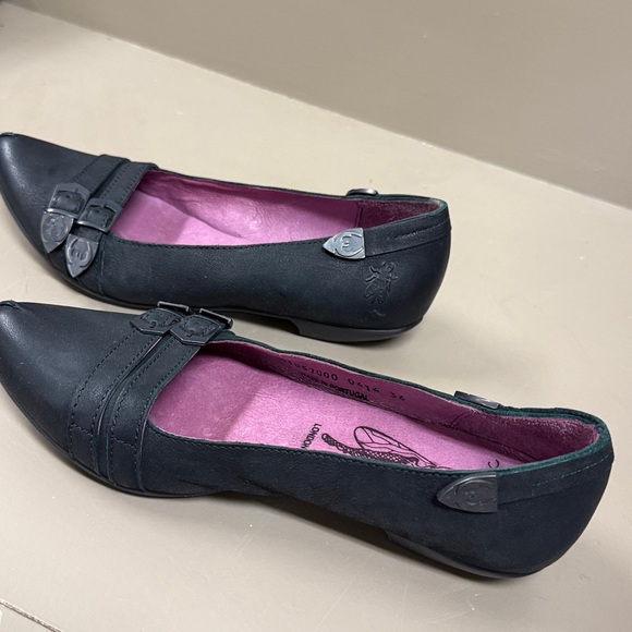 Fly London Suede Black Ballet Flats Edgy Buckle Detail, Pointed Toe EUC sassy - Picture 8 of 10